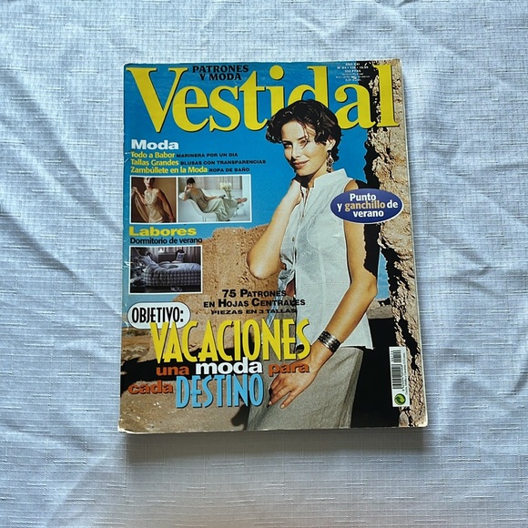 VESTIDAL FASHION MAGAZINES WITH PATTERNS - Picture 10 of 16